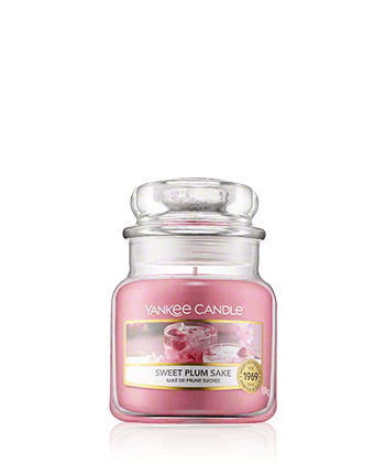 Yankee Candle Housewarmer Sweet Plum Sake (104 g)